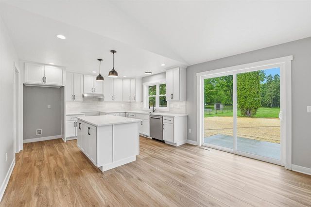 1150 FOND DU LAC AVENUE, Fond Du Lac, WI 54935
