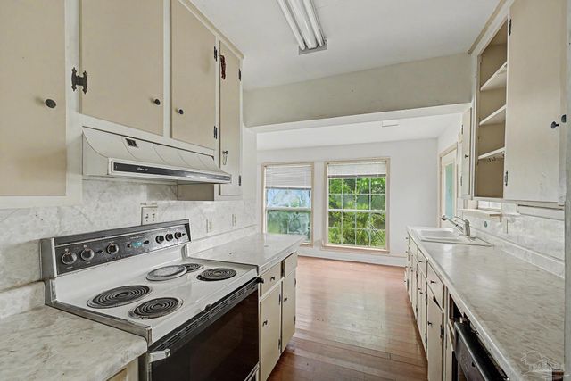 333 Gibbs Rd, Pensacola, FL 32507