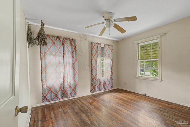 333 Gibbs Rd, Pensacola, FL 32507