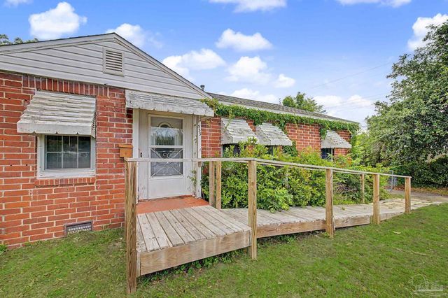 333 Gibbs Rd, Pensacola, FL 32507