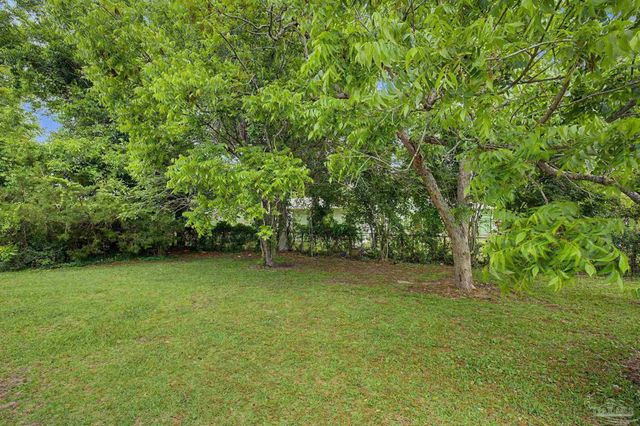 333 Gibbs Rd, Pensacola, FL 32507