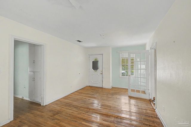 333 Gibbs Rd, Pensacola, FL 32507