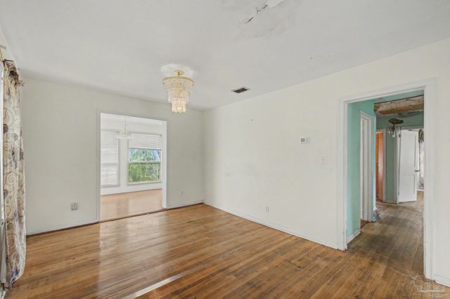 333 Gibbs Rd, Pensacola, FL 32507