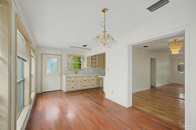 333 Gibbs Rd, Pensacola, FL 32507