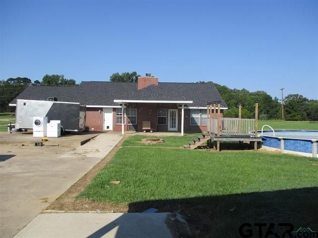 1370 CR 306 D, Henderson, TX 75654