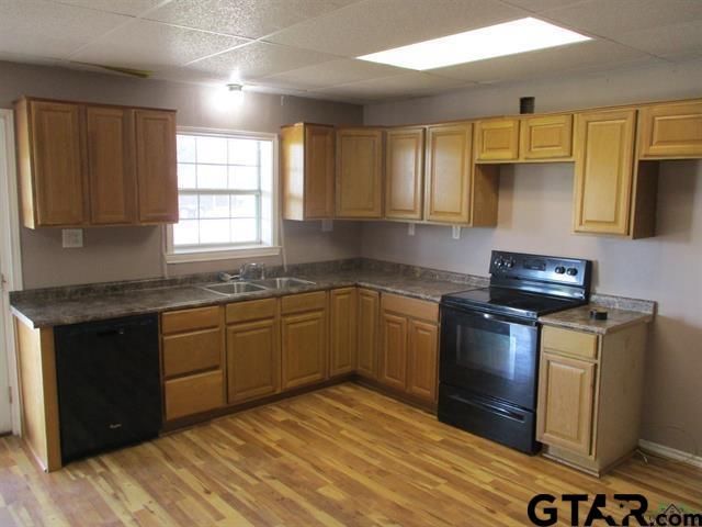 1370 CR 306 D, Henderson, TX 75654