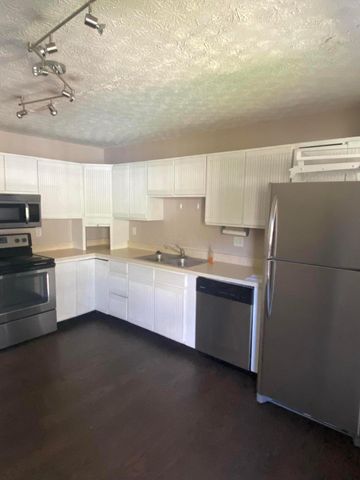 526 W 1st Avenue, Columbus, OH 43201