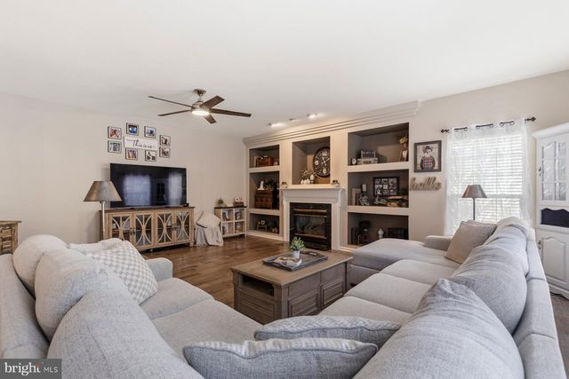 20828 CROSS TIMBER DR, Ashburn, VA 20147
