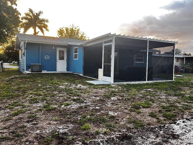 144 Whidden RD, North Fort Myers, FL 33917