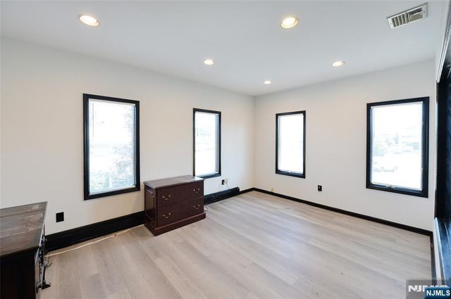 0-99 Plaza Road 2, Fair Lawn, NJ 07410