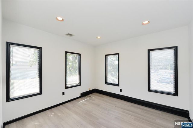 0-99 Plaza Road 2, Fair Lawn, NJ 07410