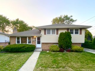 112 E 160th Place, South Holland, IL 60473