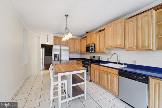 2206 E BALTIMORE ST, Baltimore, MD 21231