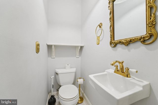 2206 E BALTIMORE ST, Baltimore, MD 21231