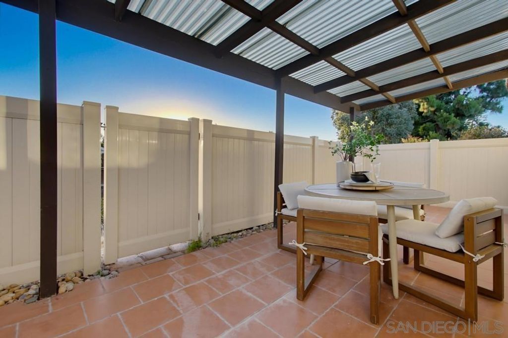 Image 13 of property listing at 1644 Forestdale 1644 Forestdale dr, San Diego, CA 92024