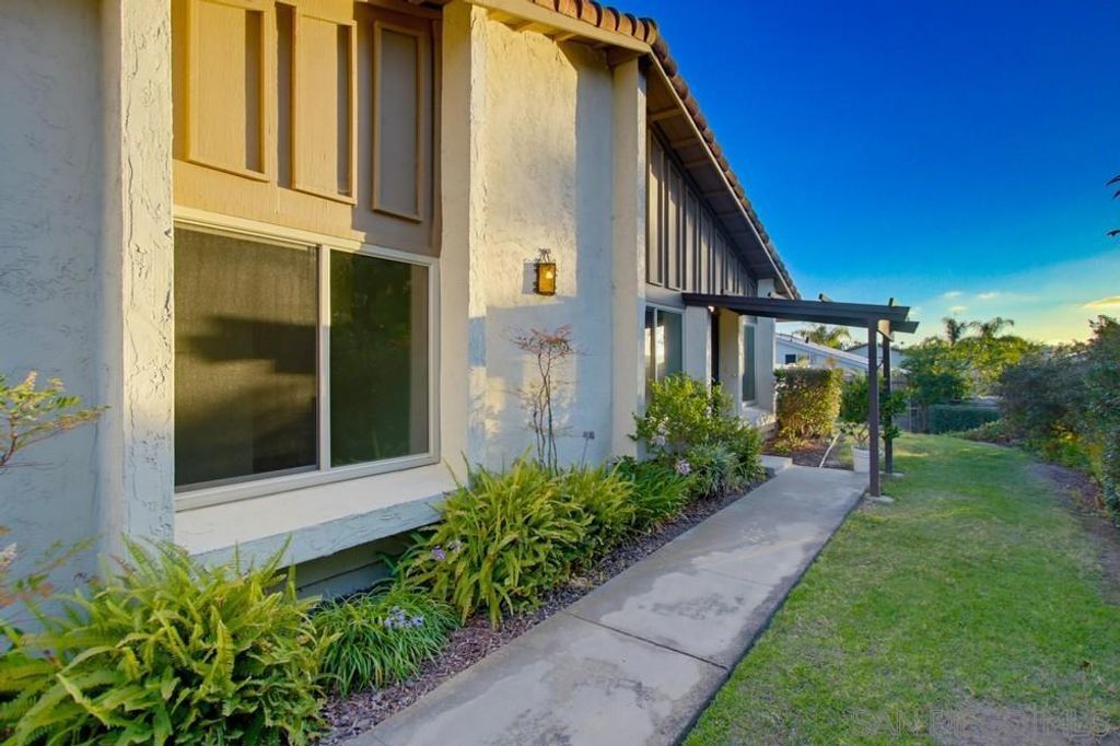 Image 15 of property listing at 1644 Forestdale 1644 Forestdale dr, San Diego, CA 92024