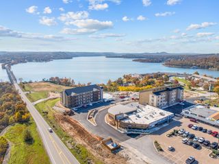 74 Bridgewater Loop #2, Kimberling City, MO 65686