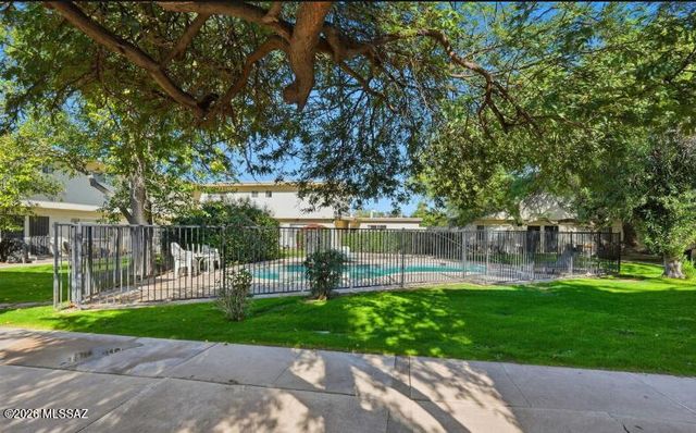 101 E University Boulevard APT 1, Tucson, AZ 85705