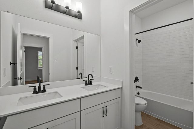 12402 Old Fashion Circle, Mont Belvieu, TX 77535
