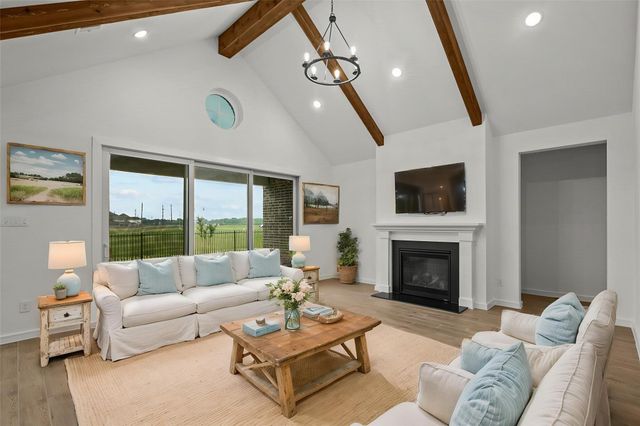 12402 Old Fashion Circle, Mont Belvieu, TX 77535