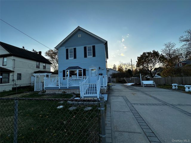 44 Harding Avenue, Hicksville, NY 11801