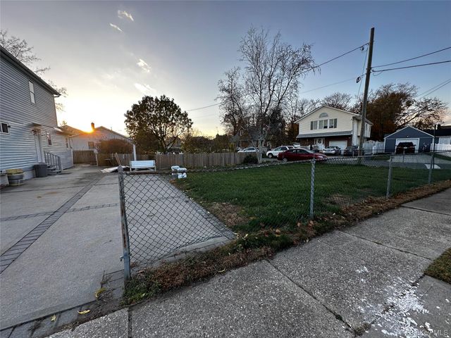 44 Harding Avenue, Hicksville, NY 11801