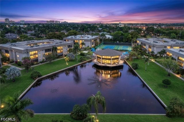 788 Park Shore DR E20, Naples, FL 34103