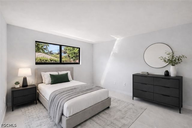 788 Park Shore DR E20, Naples, FL 34103