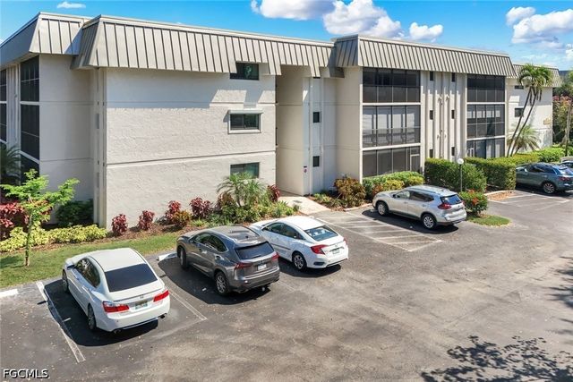 788 Park Shore DR E20, Naples, FL 34103