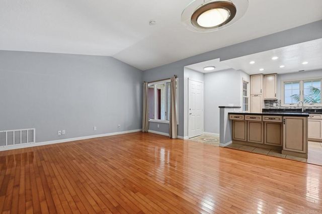 245 Smoke Tree Place, Oceanside, CA 92057