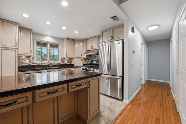 245 Smoke Tree Place, Oceanside, CA 92057