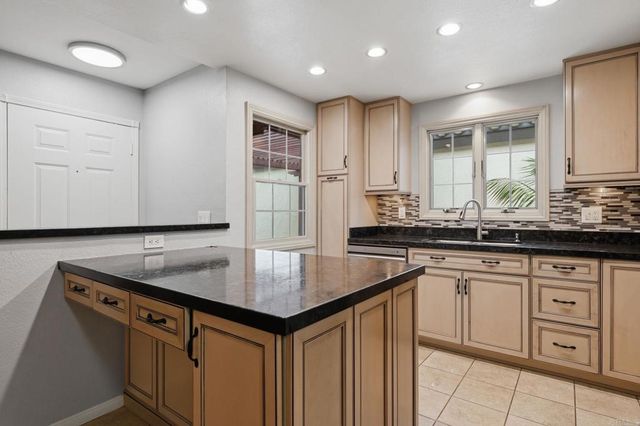 245 Smoke Tree Place, Oceanside, CA 92057