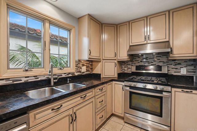 245 Smoke Tree Place, Oceanside, CA 92057