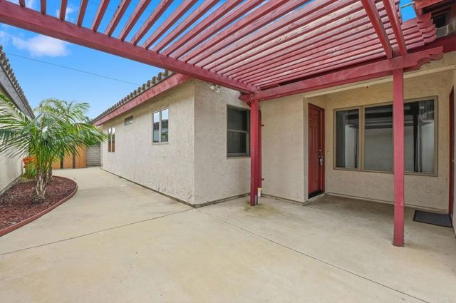 245 Smoke Tree Place, Oceanside, CA 92057