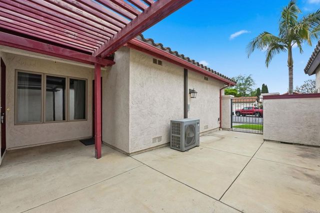 245 Smoke Tree Place, Oceanside, CA 92057