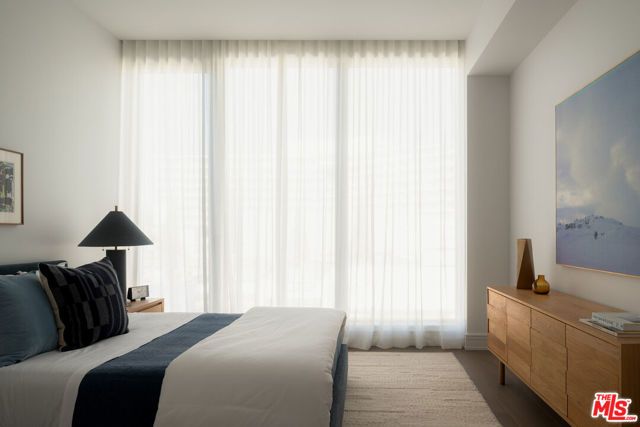 9900 S Santa Monica Boulevard 3A, Beverly Hills, CA 90212