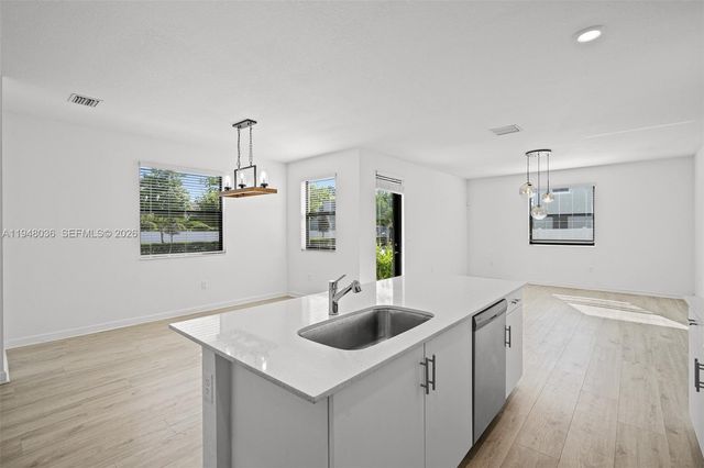 3508 W 108th St, Hialeah, FL 33018