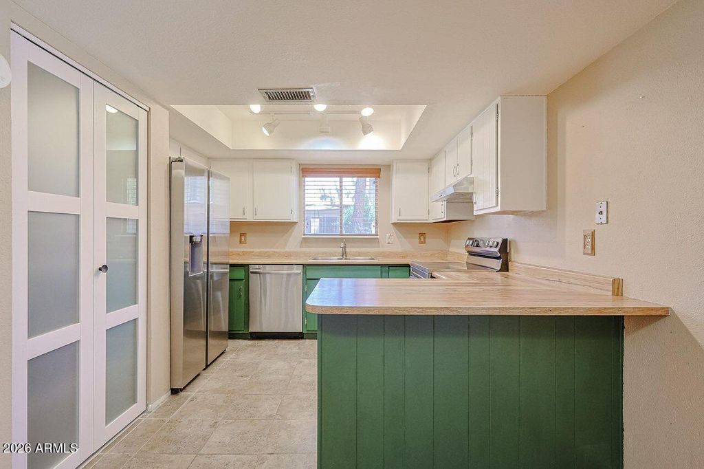 Image 9 of property listing at 4607 W CONTINENTAL Drive, Glendale, AZ 85308