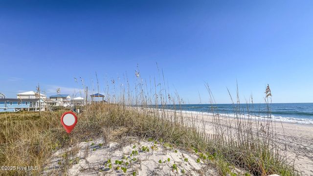 1318 N New River Drive, Surf City, NC 28445