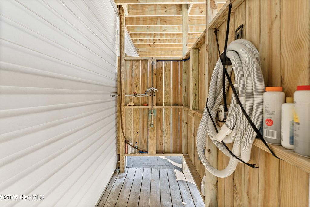 Image 27 of property listing at 1318 N New River Drive, Surf City, NC 28445