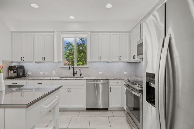 2601 Chandler Creek BLVD 11, Round Rock, TX 78665