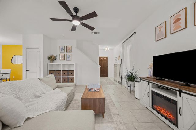 2601 Chandler Creek BLVD 11, Round Rock, TX 78665