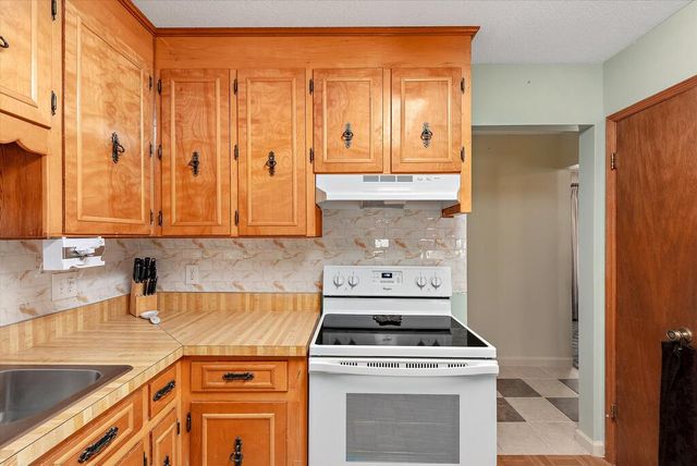 103 Dover Ct, Dothan, AL 36305