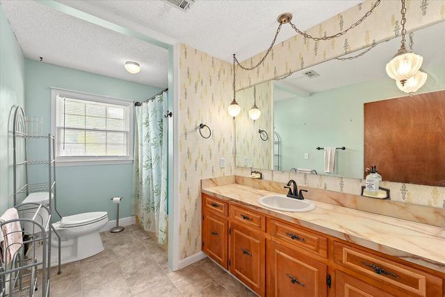 103 Dover Ct, Dothan, AL 36305