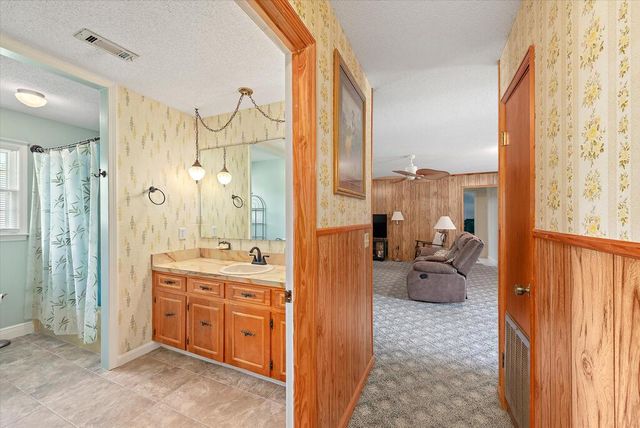 103 Dover Ct, Dothan, AL 36305