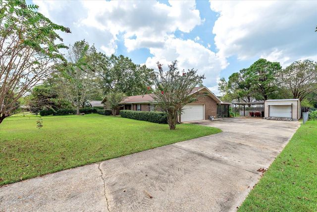 103 Dover Ct, Dothan, AL 36305