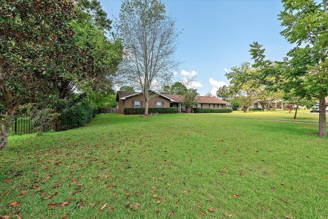103 Dover Ct, Dothan, AL 36305