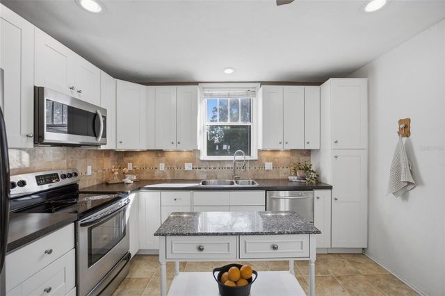 5824 GULFPORT BLVD S, Gulfport, FL 33707