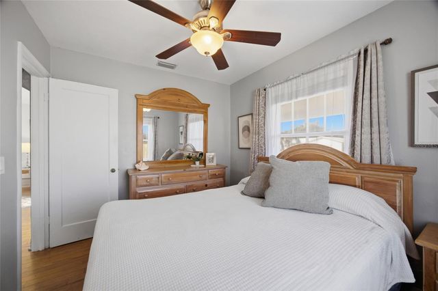 5824 GULFPORT BLVD S, Gulfport, FL 33707