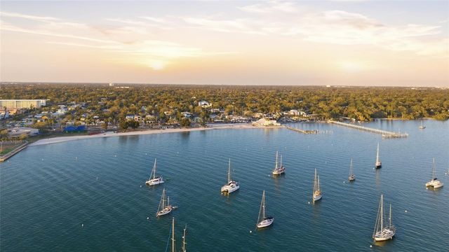 5824 GULFPORT BLVD S, Gulfport, FL 33707